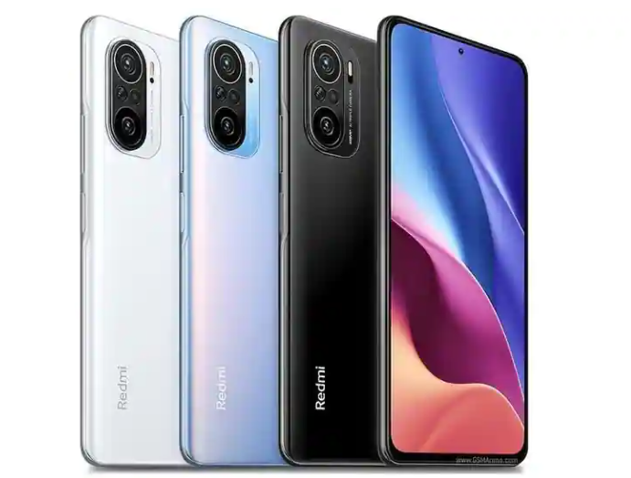 与Redmi K40一样，Poco F3的背面也将配备三重摄像头